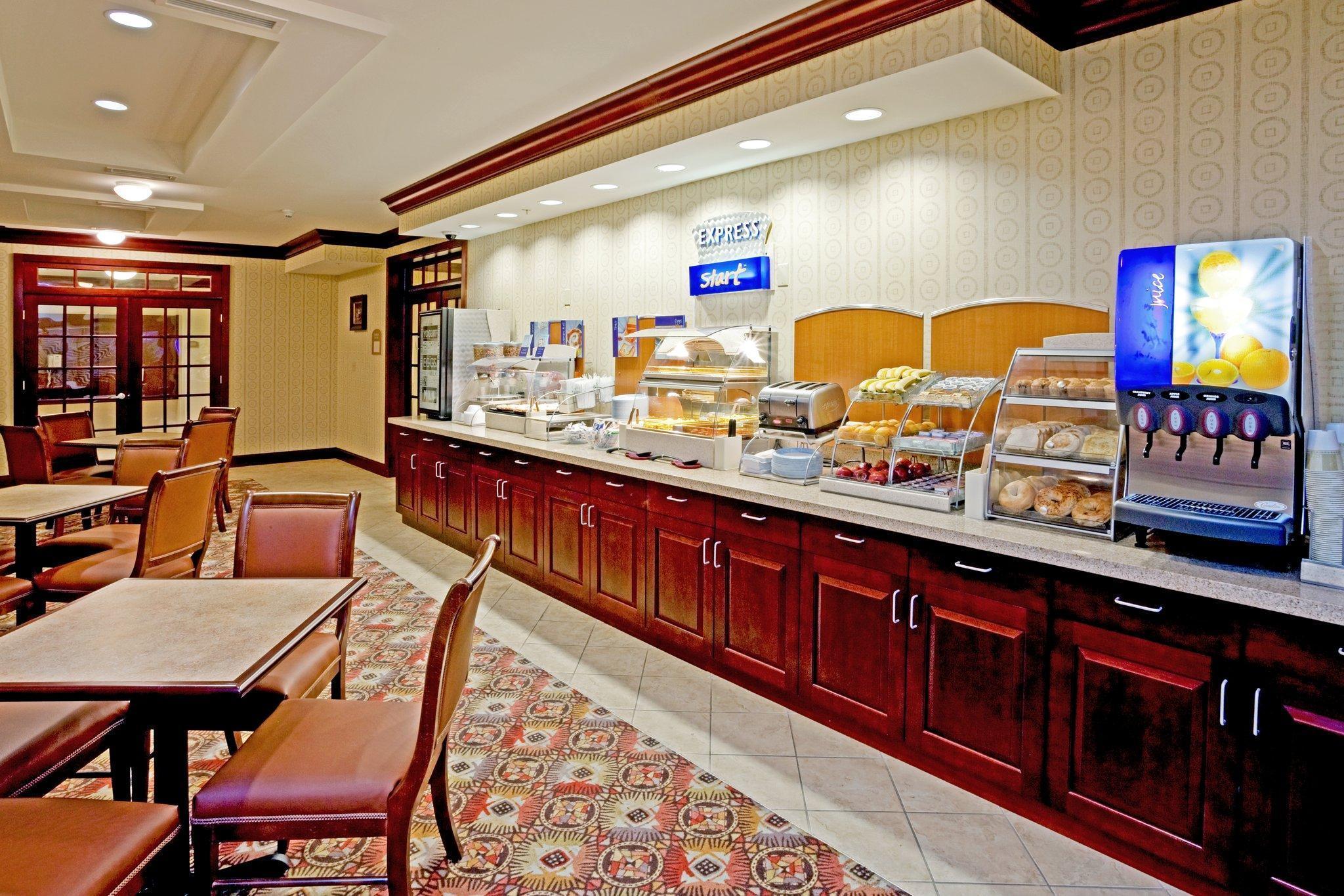 Holiday Inn Express & Suites Albany Airport Area - Latham By Ihg Экстерьер фото