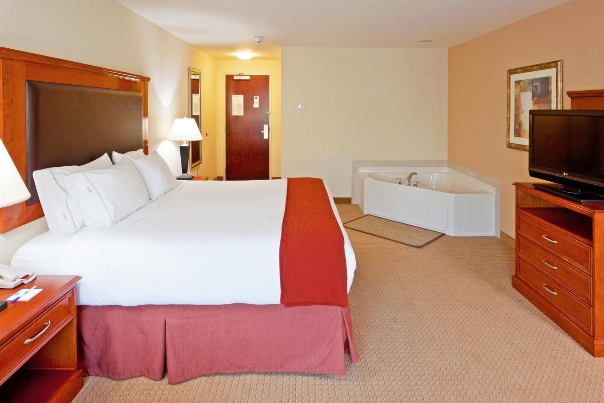 Holiday Inn Express & Suites Albany Airport Area - Latham By Ihg Экстерьер фото